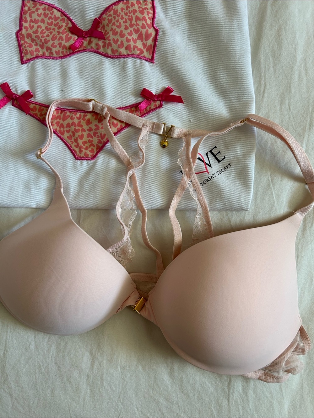 Victoria's Secret Blush Pink Lace-Detail Front Closure T-Shirt Bra